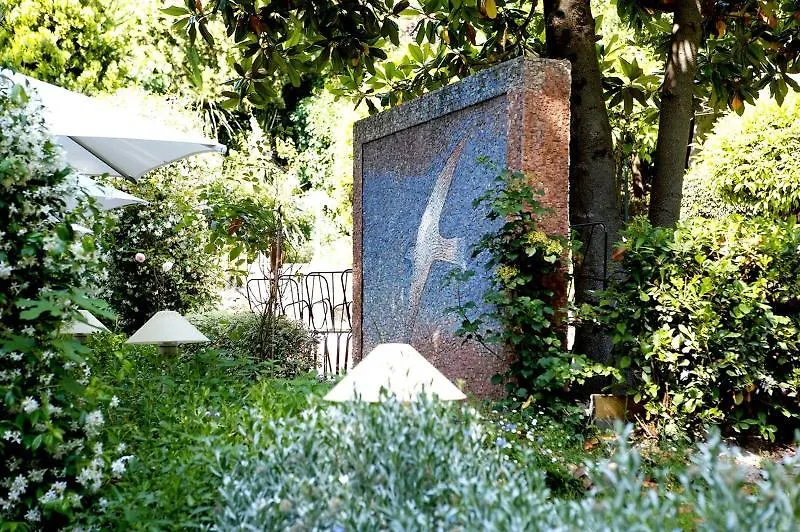 Le Moulin De Mougins - Chateaux & Hotels Collection 4*,